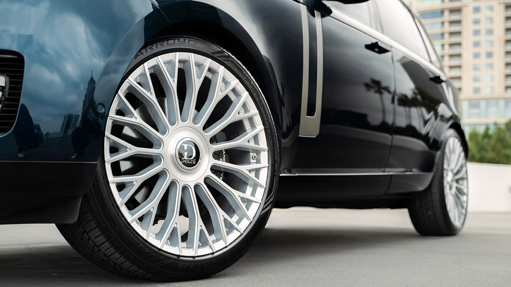 22" Dolce Luxury Wheels Roma Gloss Silver with Brushed Face Floating Cap Rims