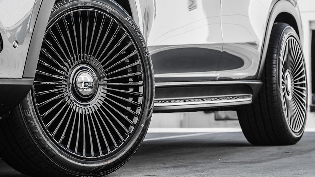 24" Dolce Luxury Wheels Trento Gloss Black Floating Cap Rims