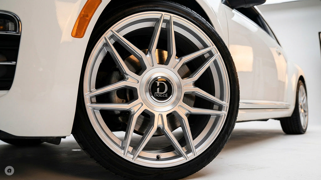 22" Dolce Luxury Wheels Verona Gloss Silver with Brushed Face Floating Cap Rims