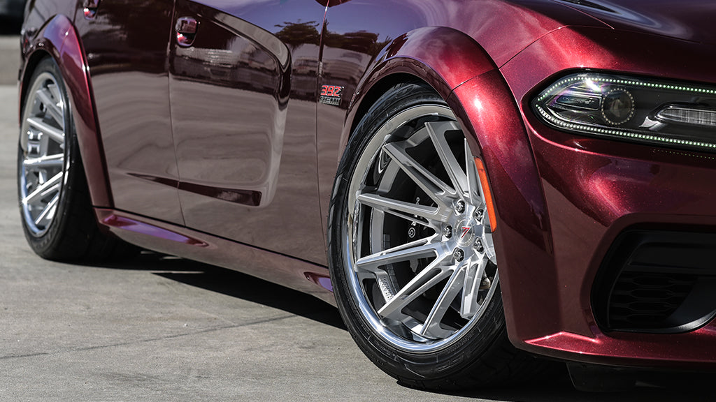 22" Ferrada Wheels CM2 Silver Machined with Chrome Lip Rims
