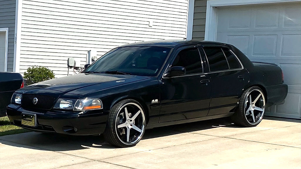 22" Ferrada Wheels FR3 Black Machined with Chrome Lip Rims