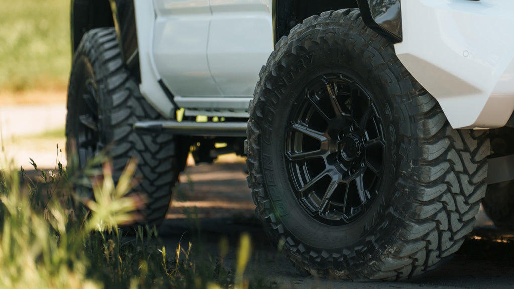 17" Fuel Wheels FC910 Foxhound Blackout Off-Road Rims